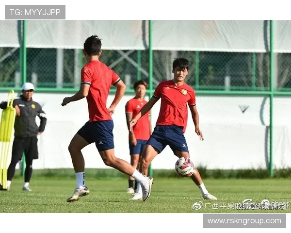 猛龙队员训练营第二天全力以赴力争新赛季超越上季30胜佳绩 猛龙队员训练营第二天全力以赴力争新赛季超越上季30胜佳绩